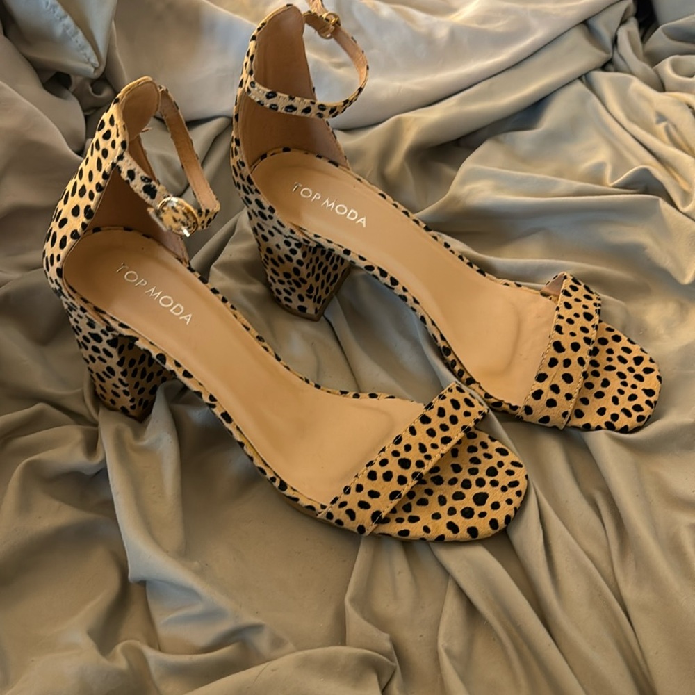 Top Moda strappy cheetah print heels